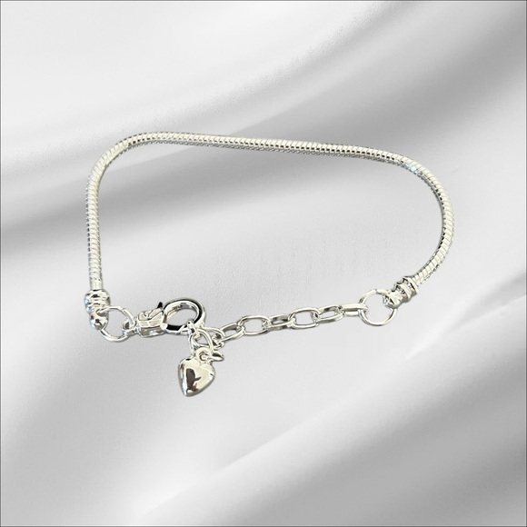 Silver plated snake Bracelet with Heart Charm - Picture 1 of 4